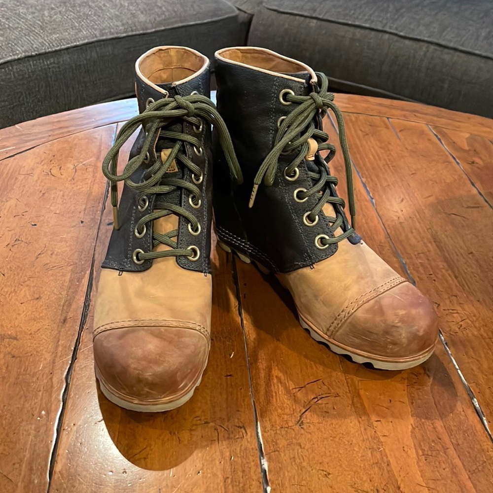 Vintage Sorel Wedges